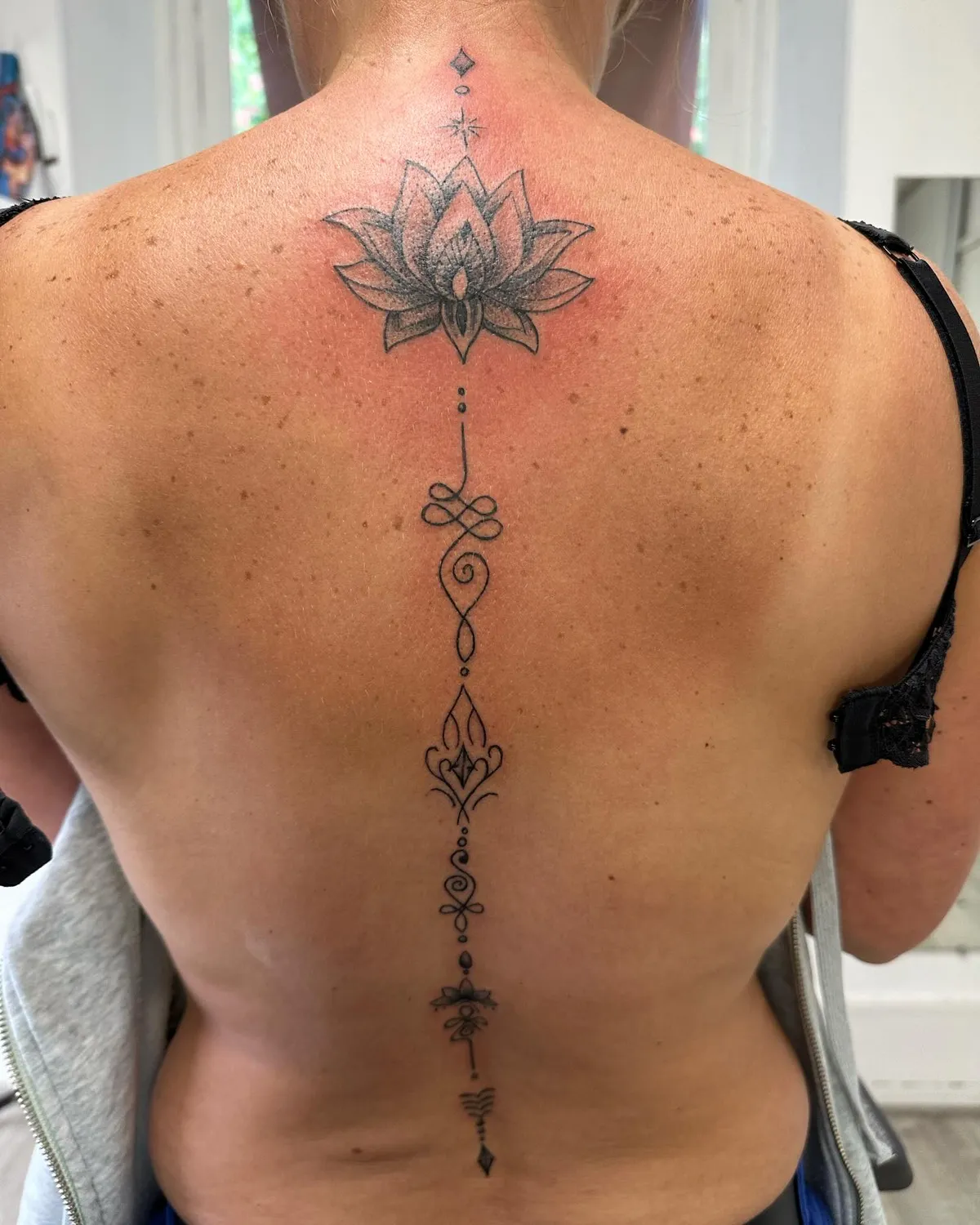 tatoueur minimaliste cesson sevigne