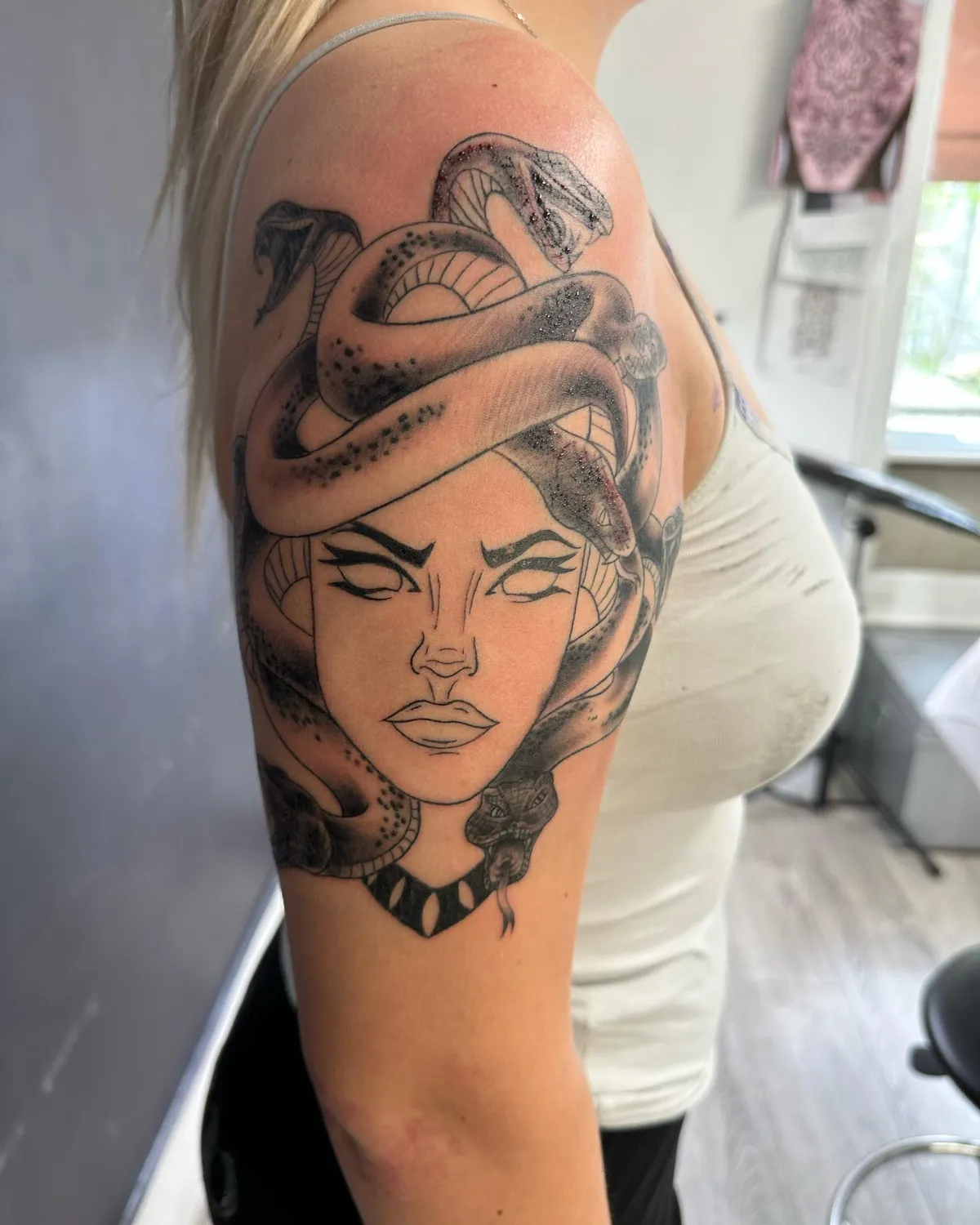 tatoueur minimaliste rennes