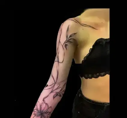 tatoueur minimaliste à Saint-Grégoire - image 4