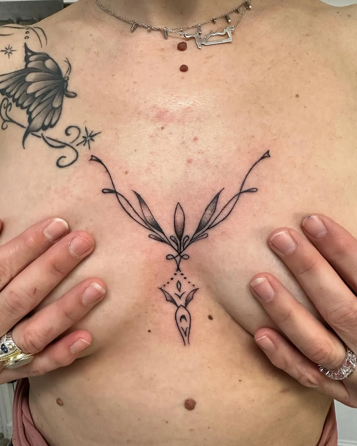 tatoueur minimaliste saint gregoire